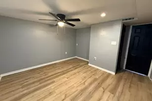 2469 Adrian St, Harrisburg, PA 17104 - Photo 10