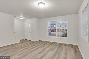 833 Gregs Dr, Harrisburg, PA 17111 - Photo 2