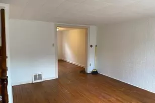 2302 Kensington St, Harrisburg, PA 17104 - Photo 2