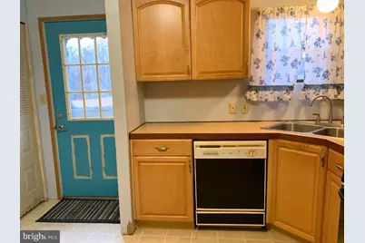 8 Midland Drive, Millersburg, PA 17061 - Photo 4