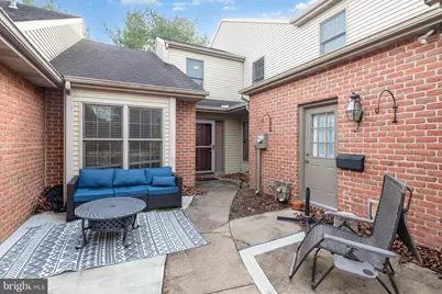 104 Cambridge Drive, Hershey, PA 17033 - Photo 2