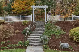 1609 Spring Hill Dr, Hummelstown, PA 17036 - Photo 12