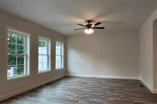 132 Magnolia Dr, Middletown, PA 17057 - Photo 10