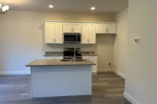 128 Magnolia Dr, Middletown, PA 17057 - Photo 6