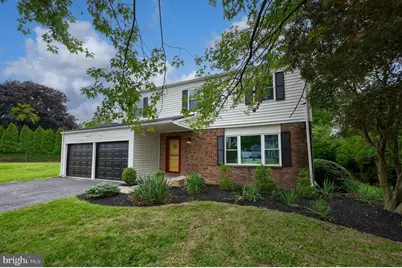 728 Blue Jay Road, Harrisburg, PA 17111 - Photo 2