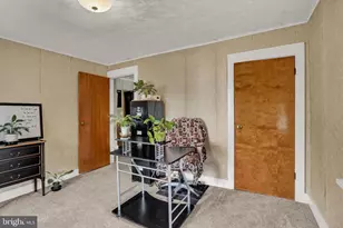 6221 Blue Bird Ave, Harrisburg, PA 17112 - Photo 8