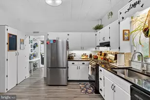 2314 Hoffer St, Harrisburg, PA 17103 - Photo 12