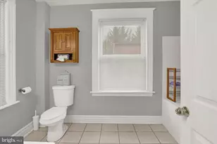 2412 N 2nd St, Harrisburg, PA 17110 - Photo 18