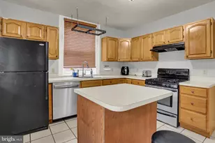 2412 N 2nd St, Harrisburg, PA 17110 - Photo 16