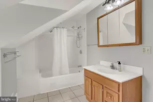 2412 N 2nd St, Harrisburg, PA 17110 - Photo 34