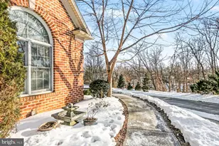 4528 Laurelwood Dr, Harrisburg, PA 17110 - Photo 2