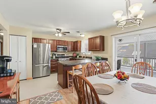 2028 Mt Vernon Cir, Harrisburg, PA 17110 - Photo 10