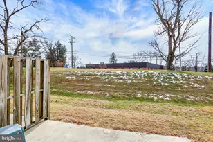 2436 Chadwick Ct, Harrisburg, PA 17110 - Photo 28