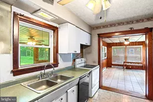 201 Village Rd, Harrisburg, PA 17112 - Photo 10