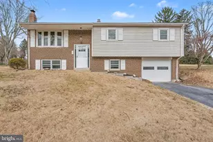 404 Erdman Dr, Dauphin, PA 17018 - Photo 2