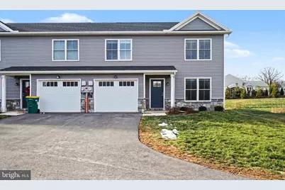 120 Hart, Hershey, PA 17033 - Photo 1