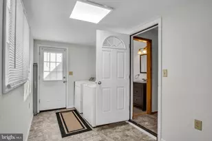 318 E Emaus St, Middletown, PA 17057 - Photo 14