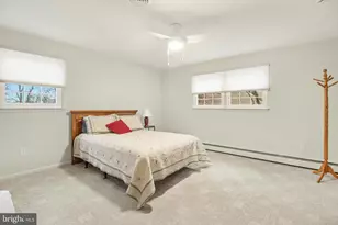 1517 Woodcrest Cir, Harrisburg, PA 17112 - Photo 16