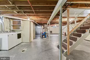 730 Shady Dr, Harrisburg, PA 17111 - Photo 16