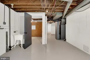 421 Lewis St, Harrisburg, PA 17110 - Photo 36