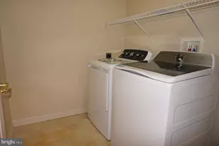 197 Meadowview Dr, Harrisburg, PA 17111 - Photo 18