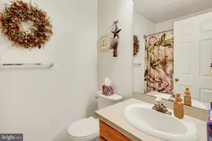 322 Woodland View Ct, Harrisburg, PA 17110 - Photo 14