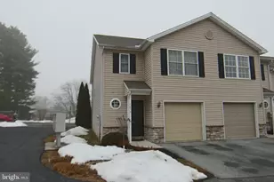 7876 Manada Ct, Harrisburg, PA 17112 - Photo 2
