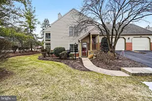 33 Sterling Ct, Hershey, PA 17033 - Photo 1