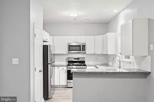 1717 N 3rd St, Harrisburg, PA 17102 - Photo 10