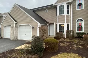 6286 Spring Knoll Dr, Harrisburg, PA 17111 - Photo 2