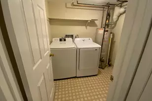 6286 Spring Knoll Dr, Harrisburg, PA 17111 - Photo 10