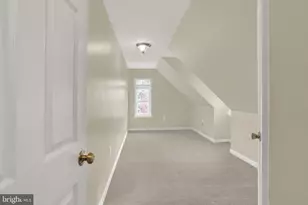 518 Emerald St, Harrisburg, PA 17110 - Photo 8