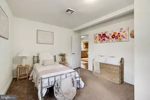 823 Roberts Valley Rd, Harrisburg, PA 17110 - Photo 20