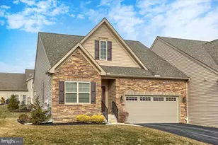 4310 Ashdon Dr, Harrisburg, PA 17112 - Photo 2