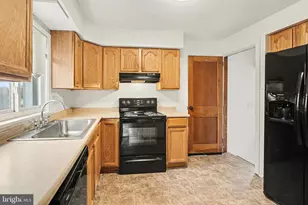 221 N Duke St, Hummelstown, PA 17036 - Photo 10