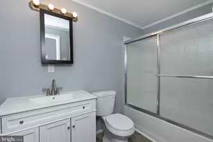 21 N Pine St, Middletown, PA 17057 - Photo 10