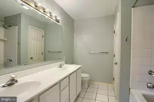 1049 Wooded Pond Dr, Harrisburg, PA 17111 - Photo 14