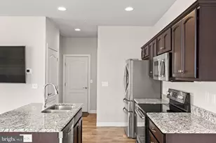 140 Sage Blvd, Middletown, PA 17057 - Photo 8