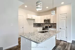 7853 Oakbrook Dr, Harrisburg, PA 17112 - Photo 2