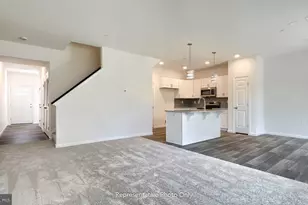 7853 Oakbrook Dr, Harrisburg, PA 17112 - Photo 6