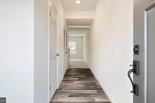 7855 Oakbrook Dr, Harrisburg, PA 17112 - Photo 4