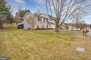 515 Randall Cir, Hummelstown, PA 17036 - Photo 8
