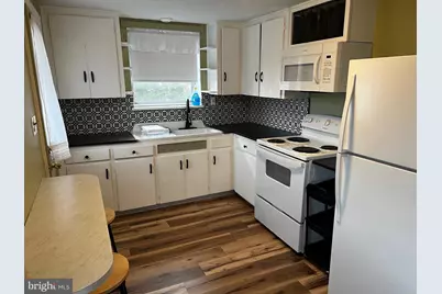 804 E Chocolate Avenue, Hershey, PA 17033 - Photo 4