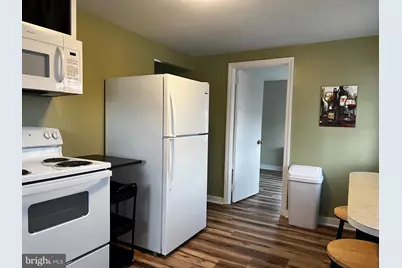 804 E Chocolate Avenue, Hershey, PA 17033 - Photo 6