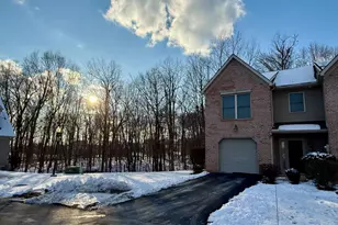 423 Park View Dr, Harrisburg, PA 17110 - Photo 2