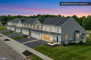 1042 Addie Ln, Harrisburg, PA 17112 - Photo 2