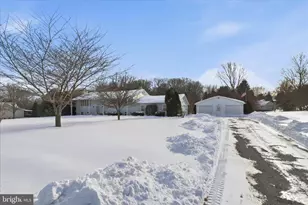 11 Hillymede Dr, Hummelstown, PA 17036 - Photo 6