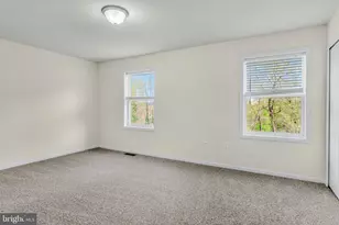 869 Gregs Dr, Harrisburg, PA 17111 - Photo 14