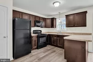 869 Gregs Dr, Harrisburg, PA 17111 - Photo 4