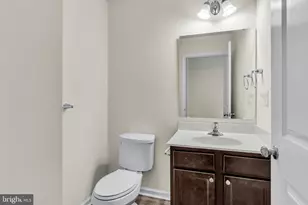 869 Gregs Dr, Harrisburg, PA 17111 - Photo 10